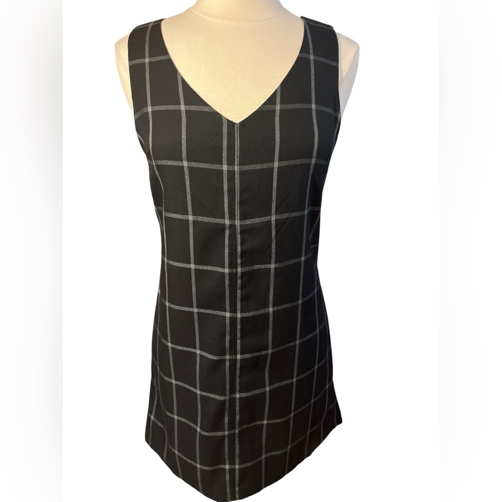 Gap Black and White Checkered V-neck Sleeveless Dress Size 2